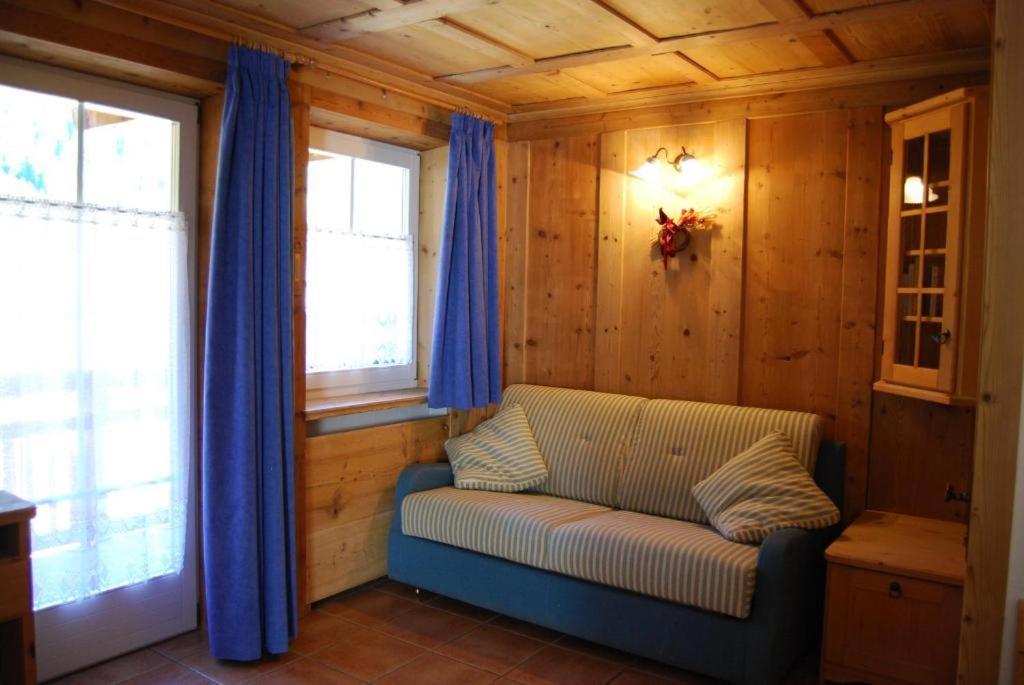 Appartamenti Chalet Orchidea Канацеї Екстер'єр фото